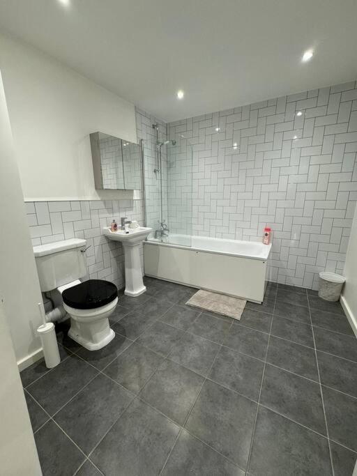 Comfy Flat For 6 In City Center Gs306 Шефилд Екстериор снимка